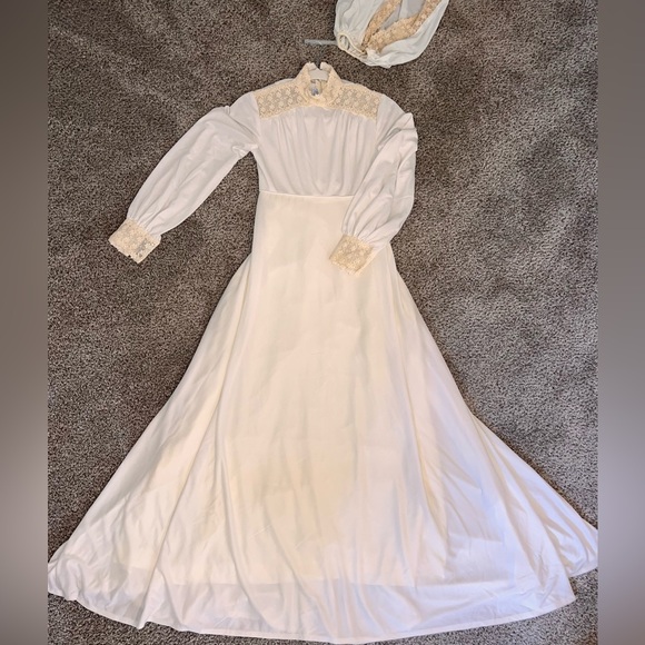 House of Bianchi - 1960's/1970's Vintage Wedding Gown. Off-white. Small/X-small. - Picture 1 of 14